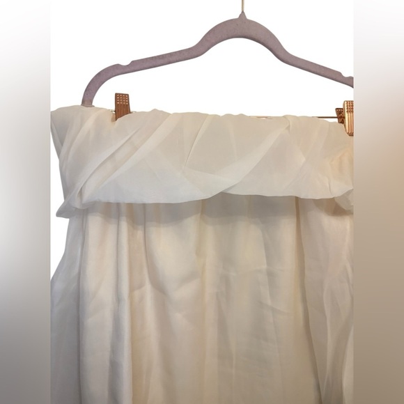 Elegant Cream Off-Shoulder Women's Top - Picture 5 of 5